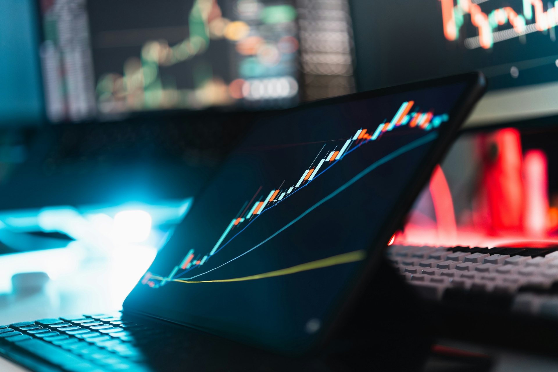 Grafic în creștere reprezentând activele globale în ETF-uri